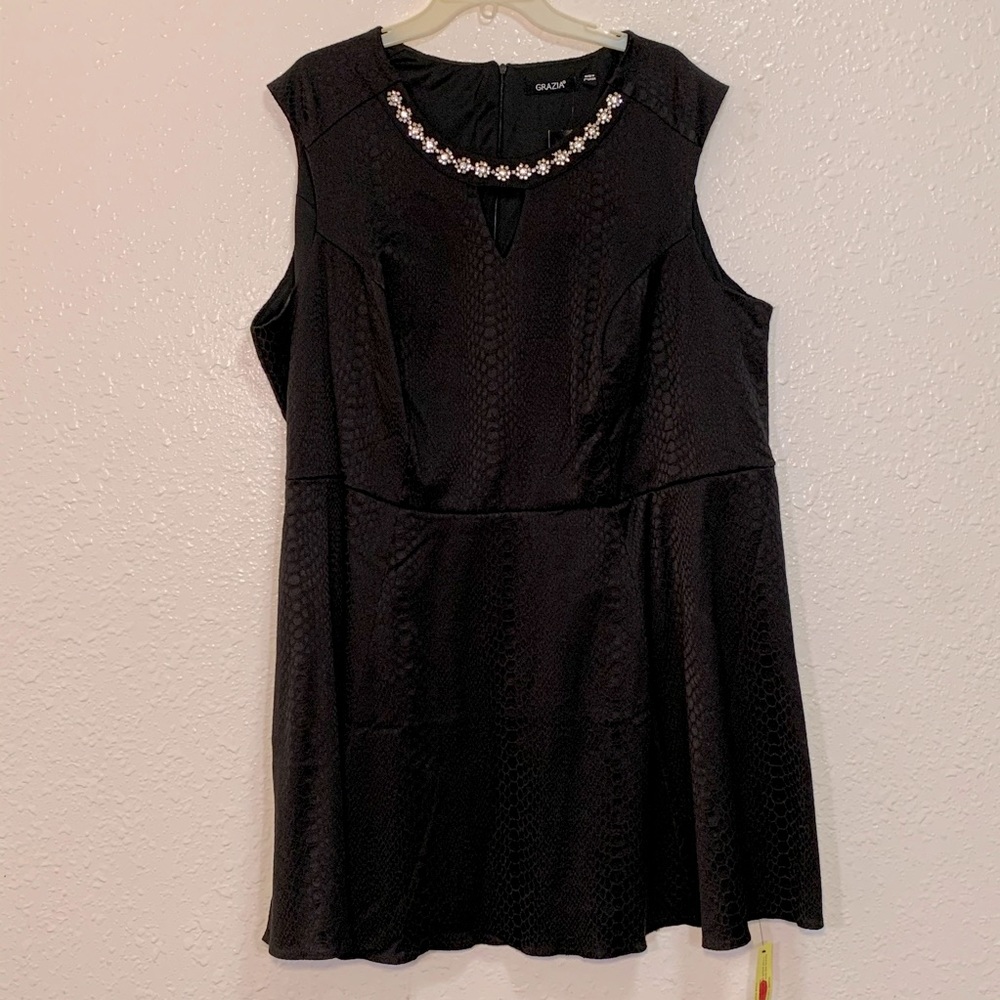 NWT Grazia Embellished Sleeveless Skater Dress